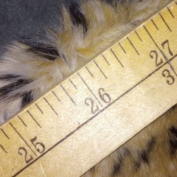 Lane Bryant Faux Fur Leopard Coat Size 26/28 EUC P2P 28 In - Picture 6 of 7